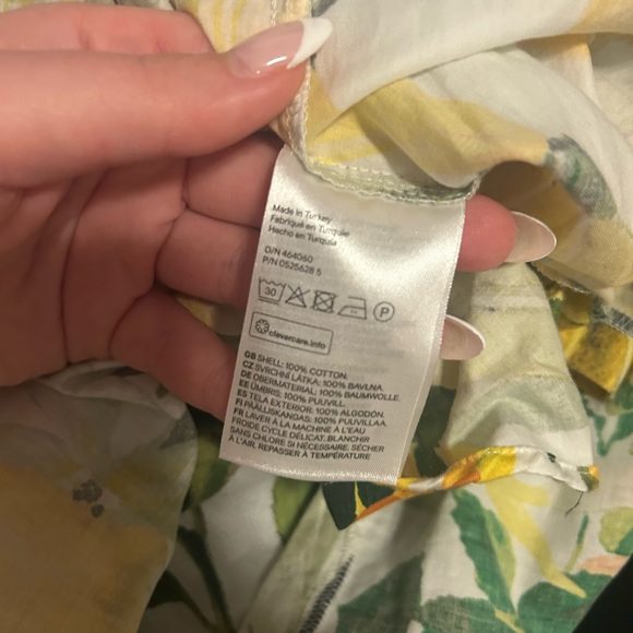 🍋💛 Yellow cute HM top 💛🍋 - Picture 5 of 6